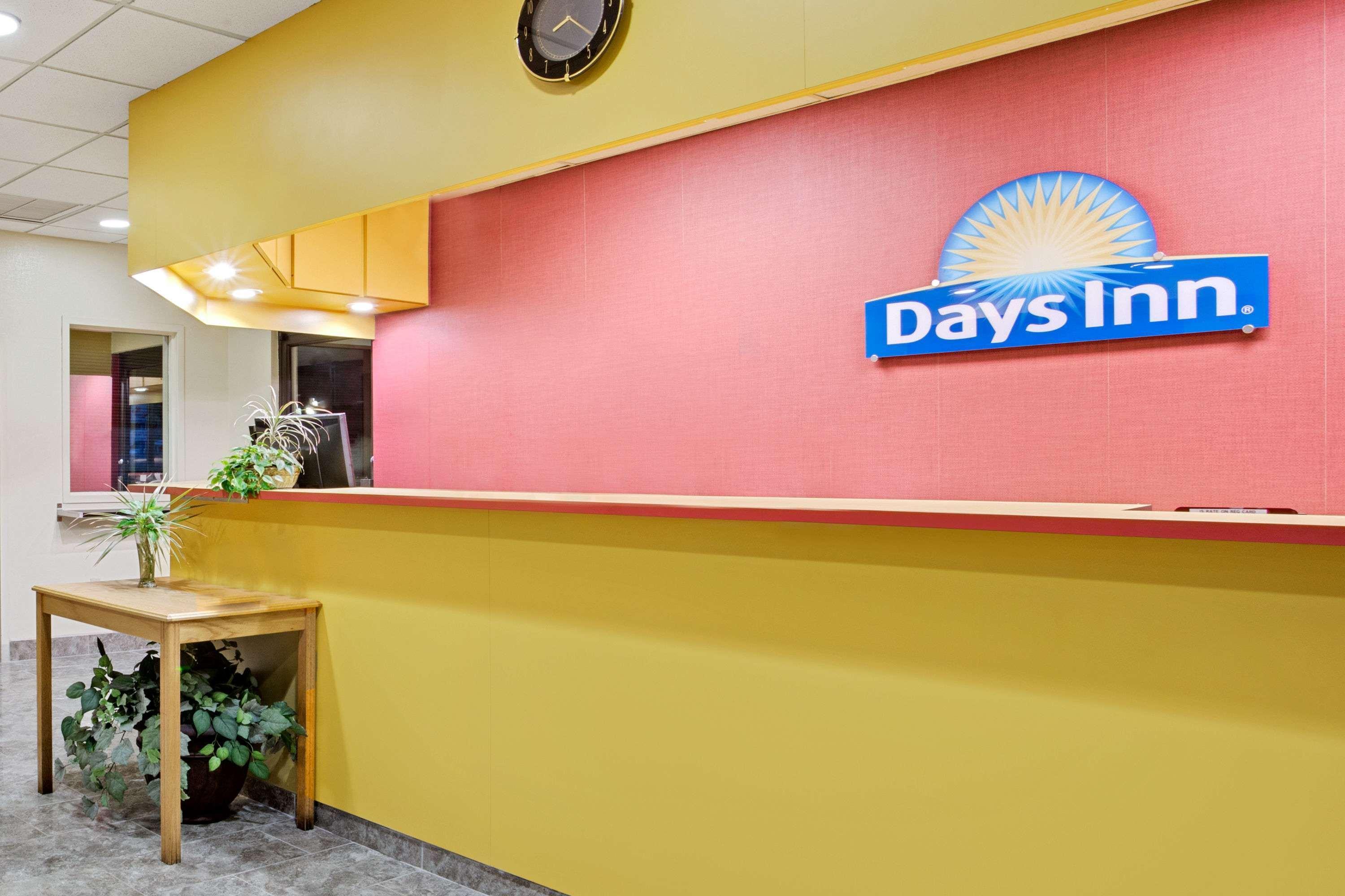 Days Inn By Wyndham Bradenton - Near The Gulf Exterior photo